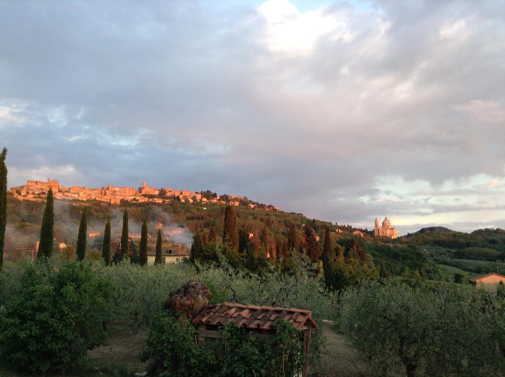 迪亚沃利酒店 Montepulciano Stazione 外观 照片